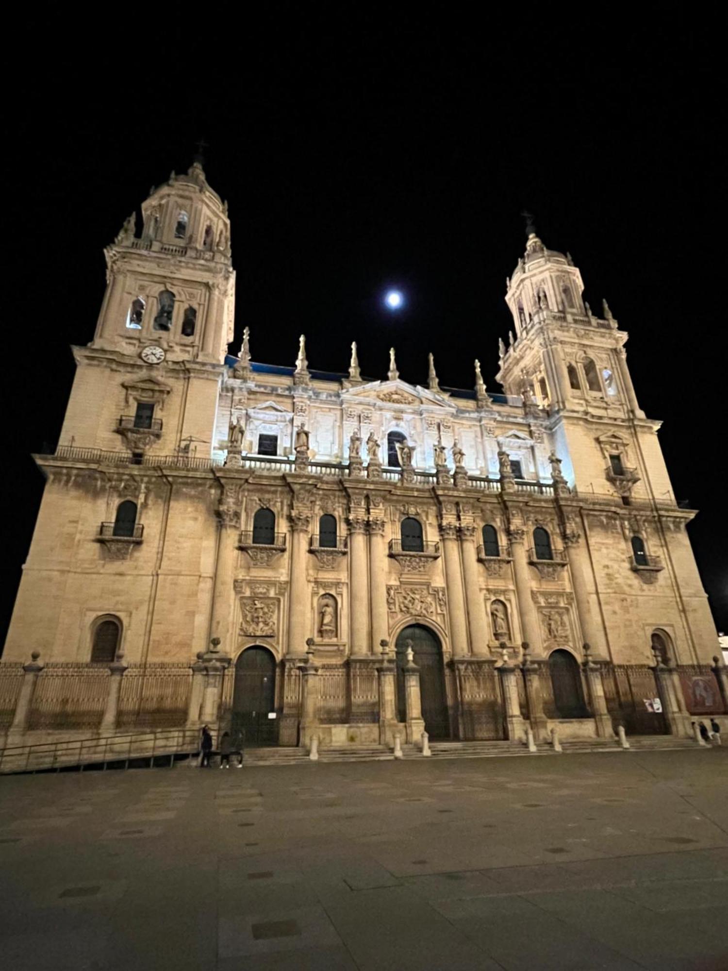 Ferienwohnung Torres De La Catedral Jaén Exterior foto